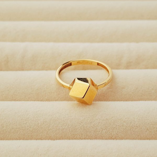 Geometric Ring in 18k Yellow Gold