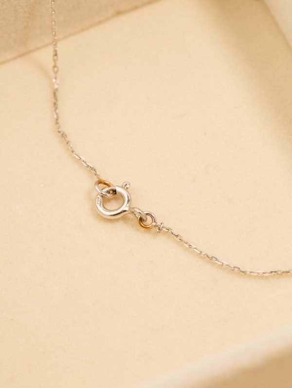 Pearl Necklace in 18k White Gold