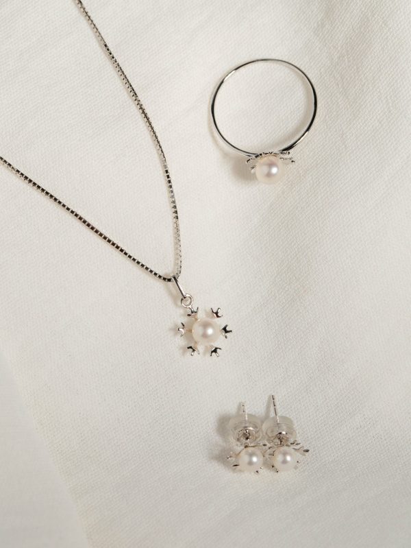 18k Snowflake Pearl Set