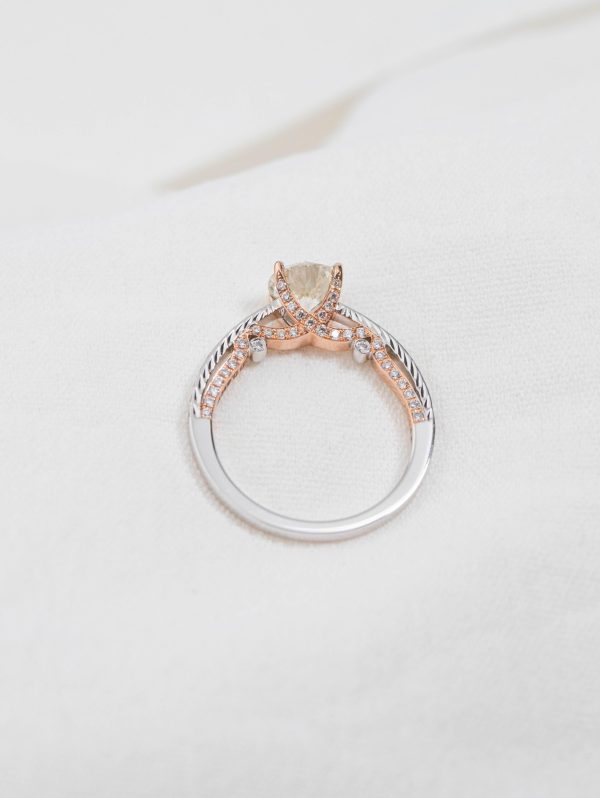 18k Pave Elegant Diamond Ring