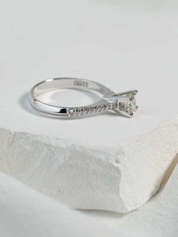 18k Semi-Pave Diamond Engagement Ring