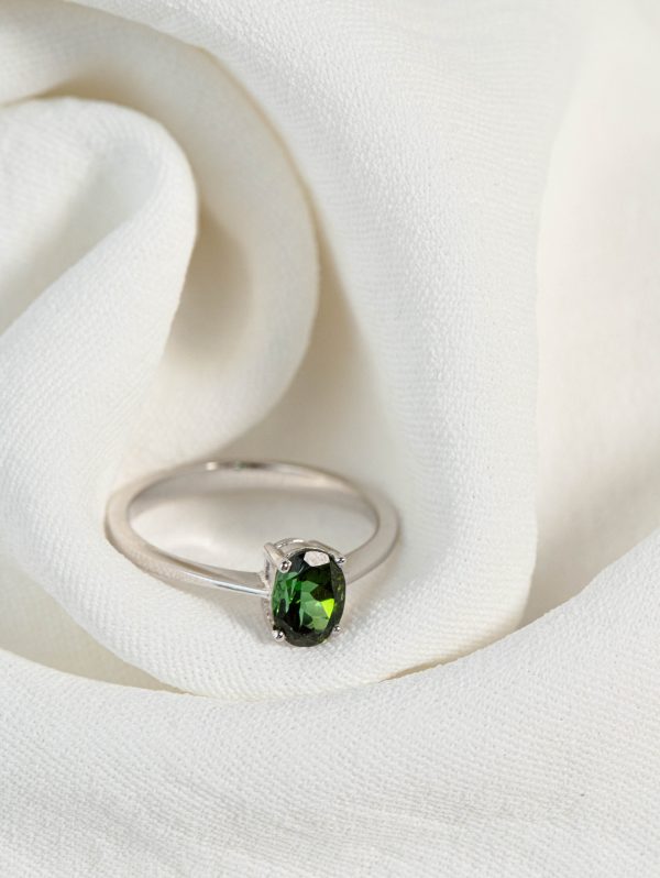 18k Oval-Cut Dainty Green Tourmaline Ring