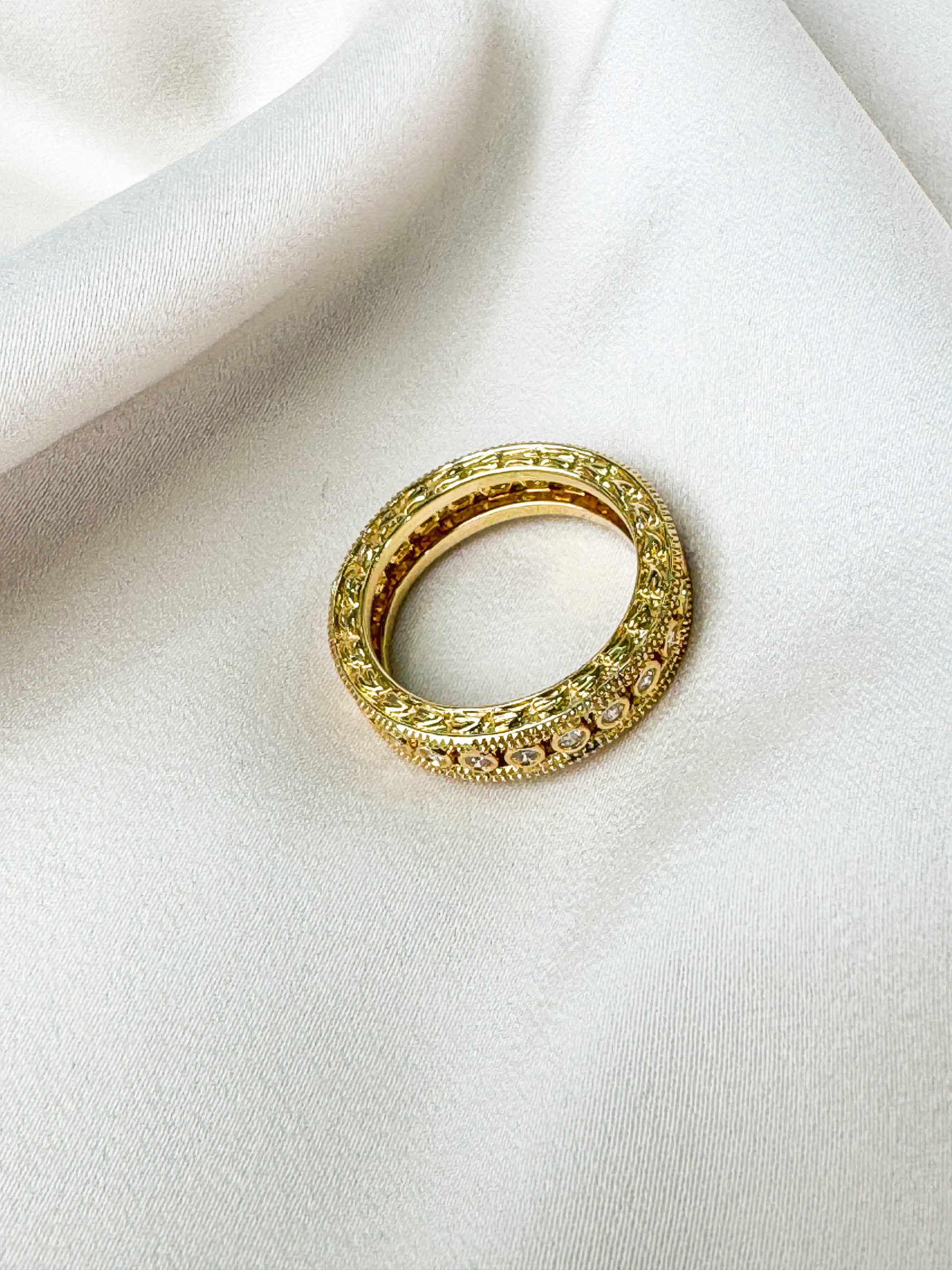 18k Vintage Miligrain Diamond Band