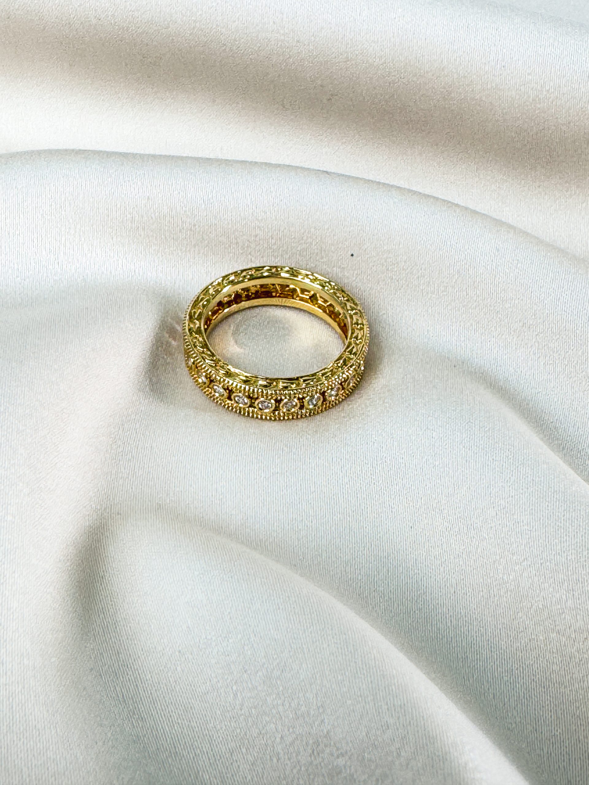 18k Vintage Miligrain Diamond Band