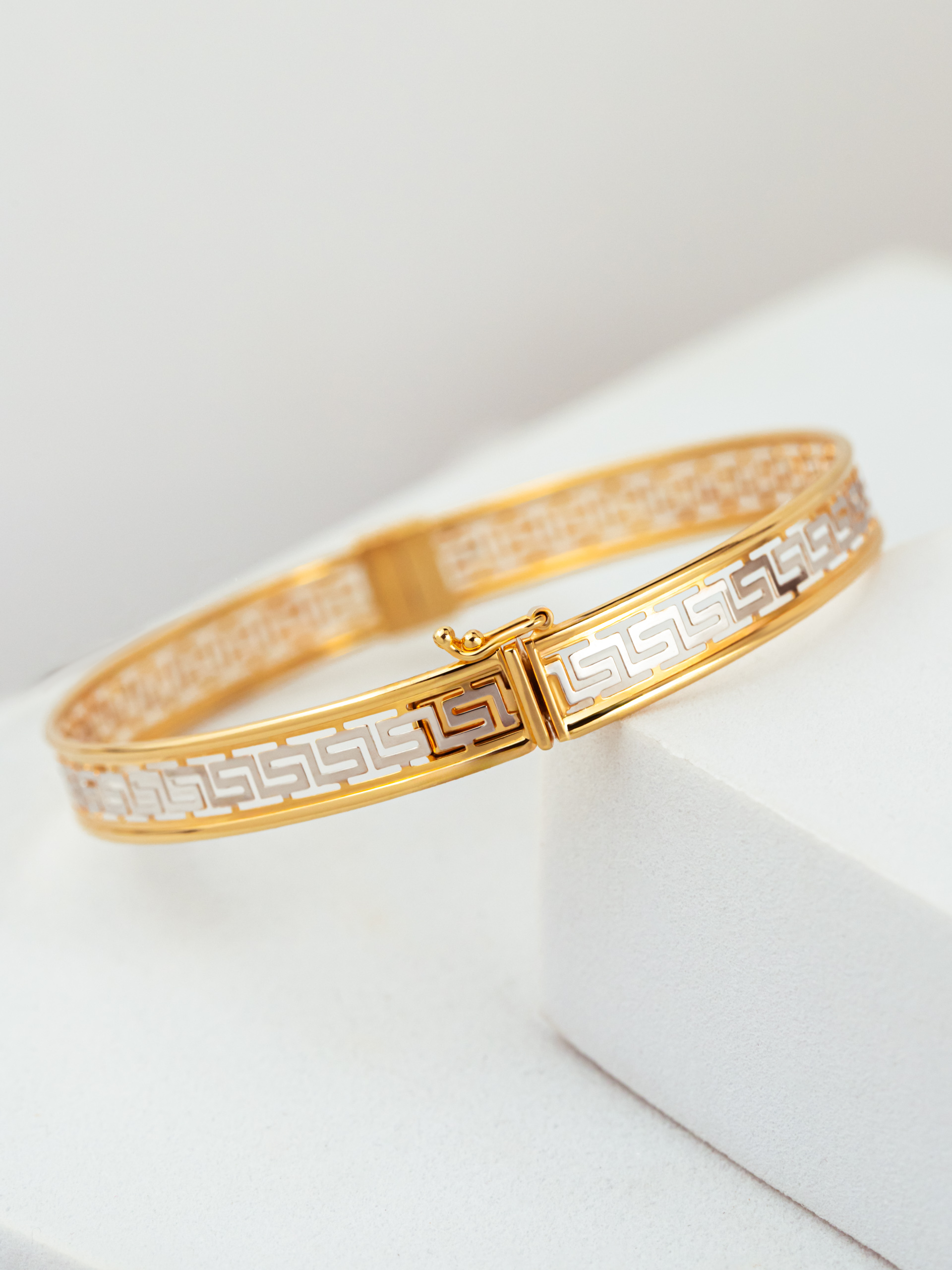 18k Duotone Greek Line Patterned Cutout Bangle