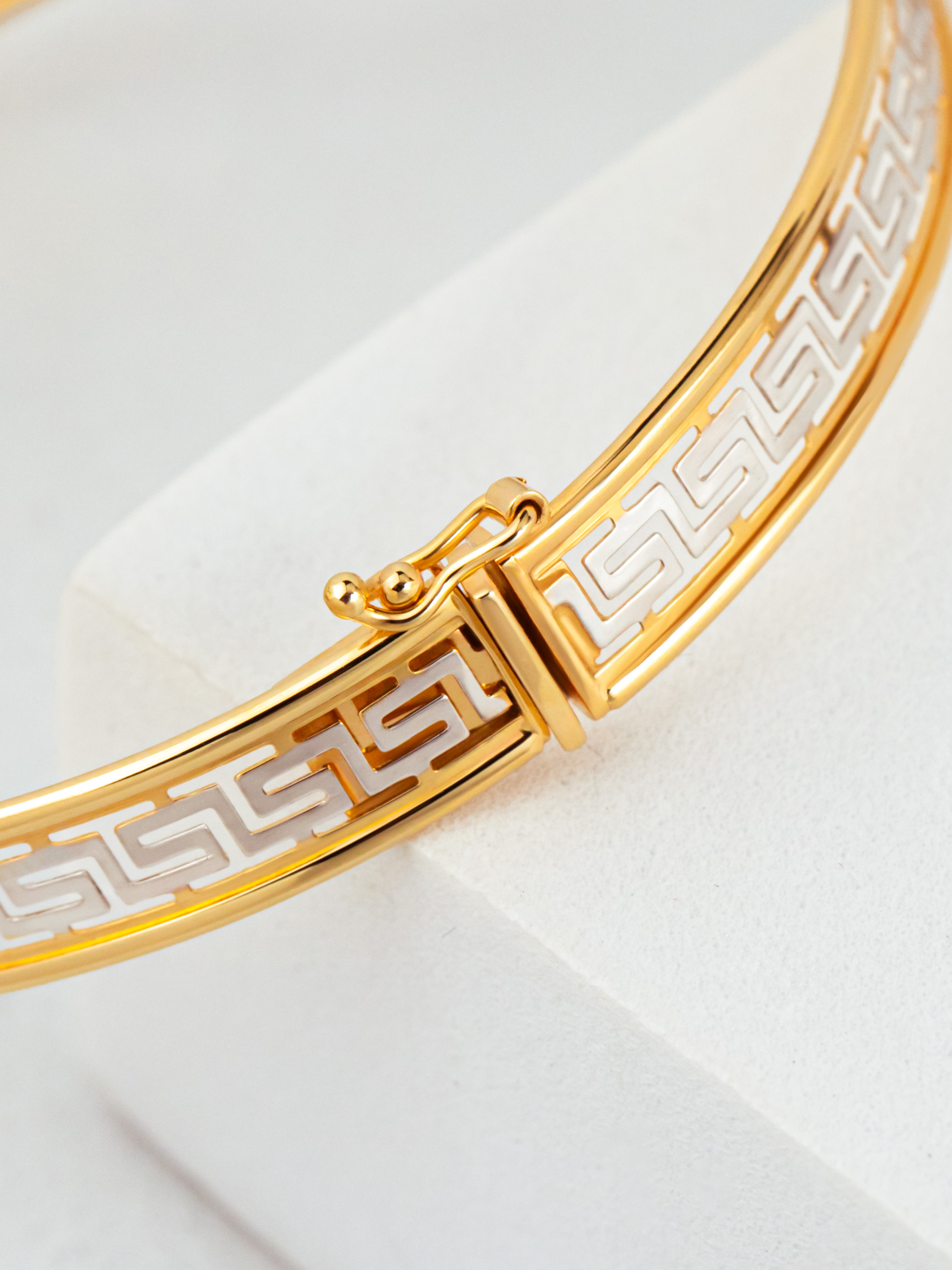 18k Duotone Greek Line Patterned Cutout Bangle