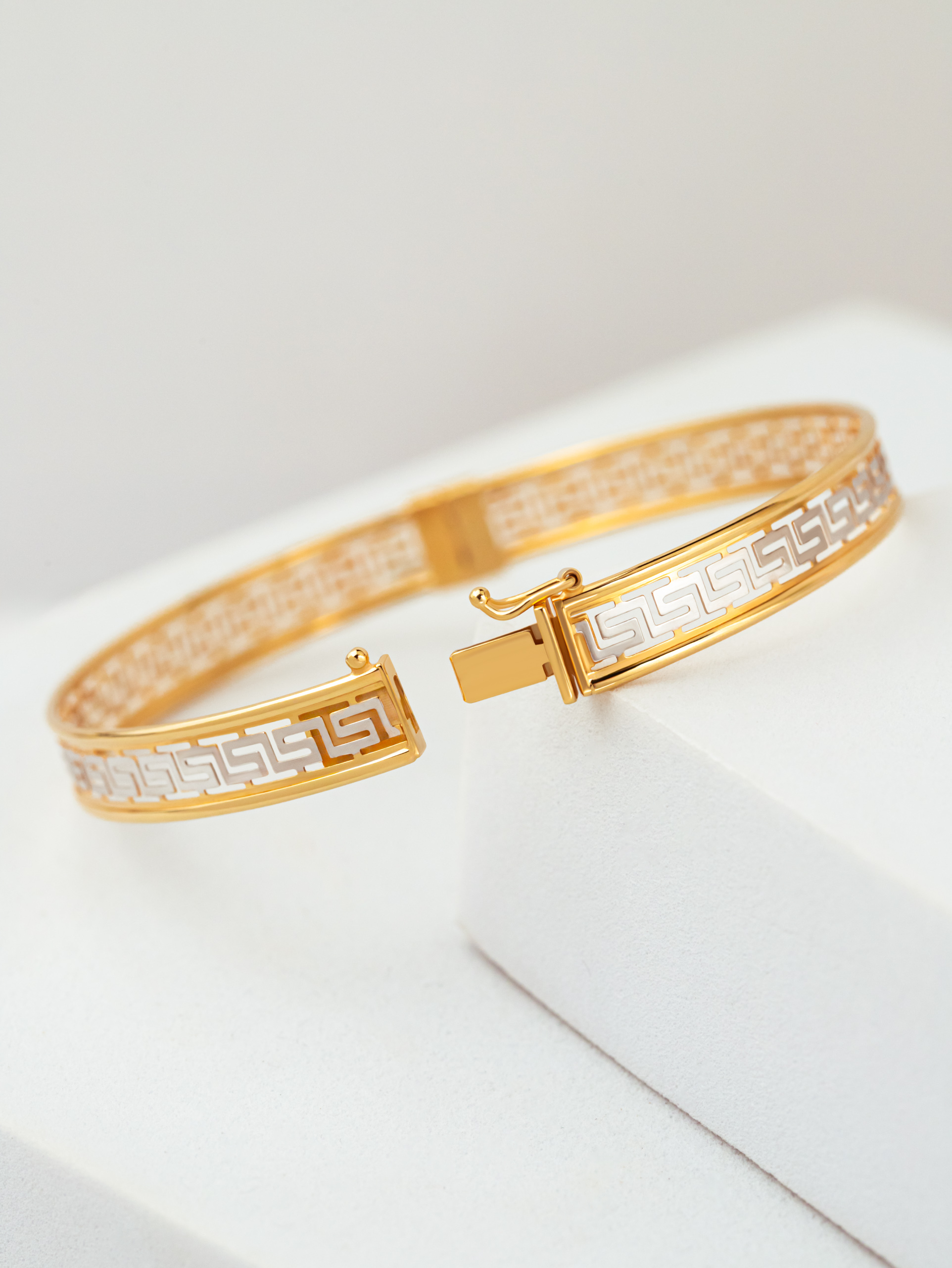 18k Duotone Greek Line Patterned Cutout Bangle
